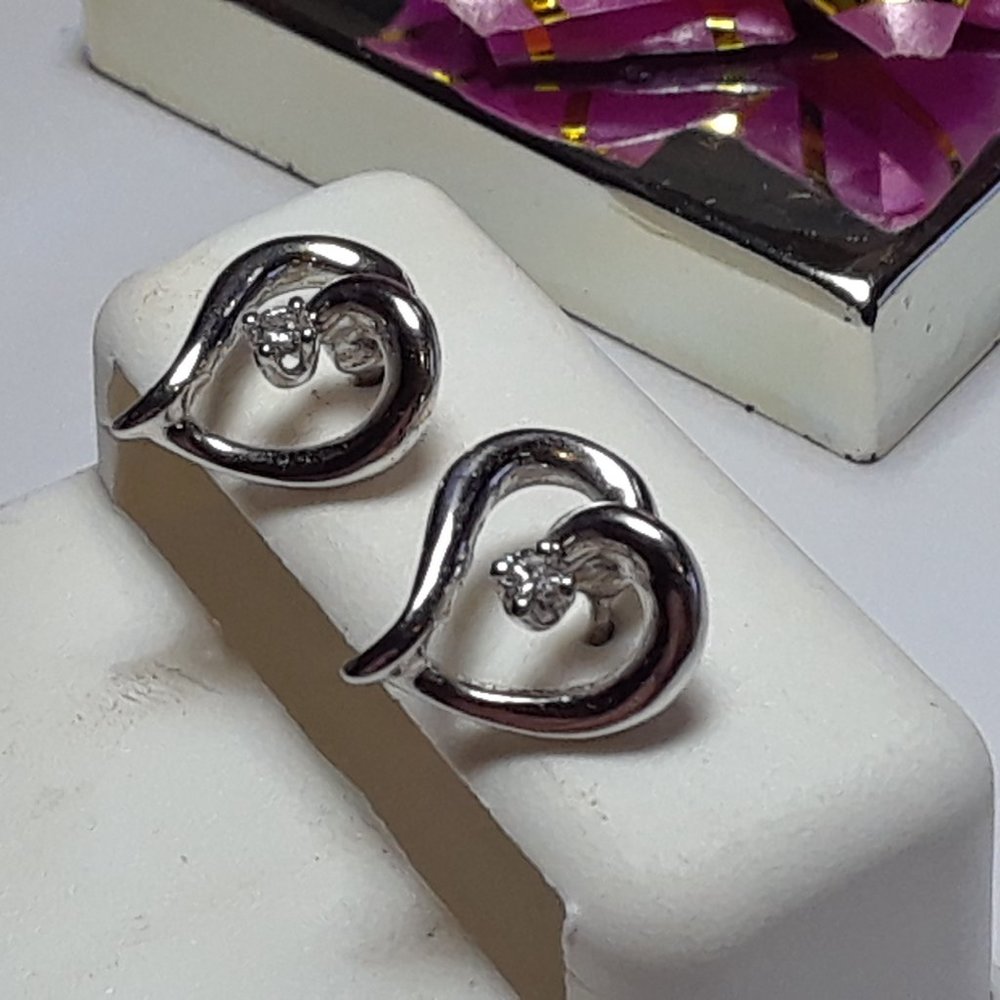 .08cttw Natural Round Diamond 14Kt White Gold Open Looping Heart Earrings #17562 - Picture 3 of 4